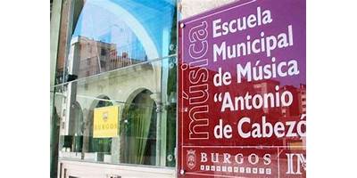 ESCUELA MUNICIPAL DE MÚSICA