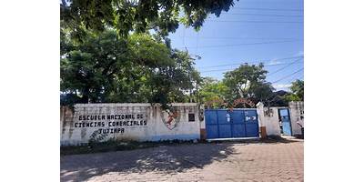 ESCUELA NACIONAL DE CIENCIAS COMERCIALES