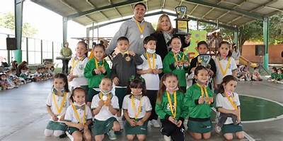 COLEGIO MIXTO PRE-ESCOLAR MANITAS A LA OBRA