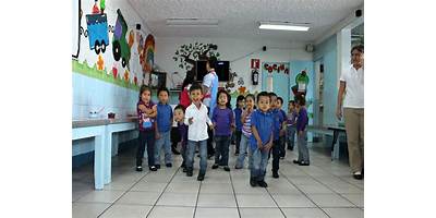 JARDIN INFANTIL LOLA CARRERA DE SCHLESINGER